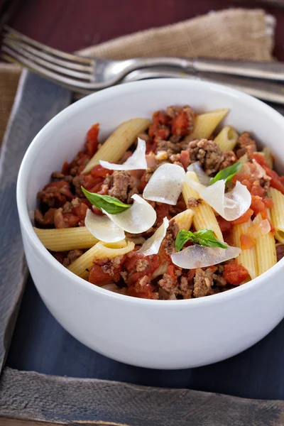 Pasta Bolognese mit Speck — Stockfoto