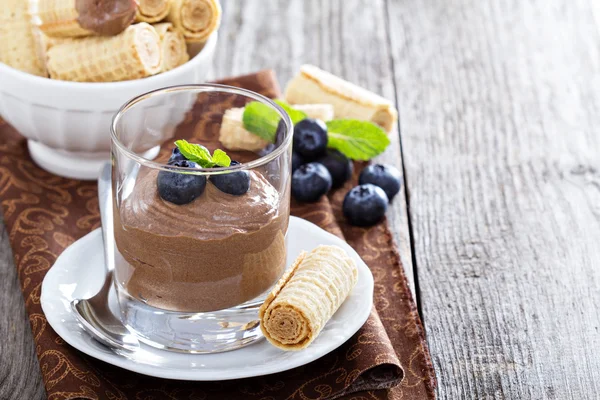 Healthy avocado chocolate pudding — Stock Photo, Image