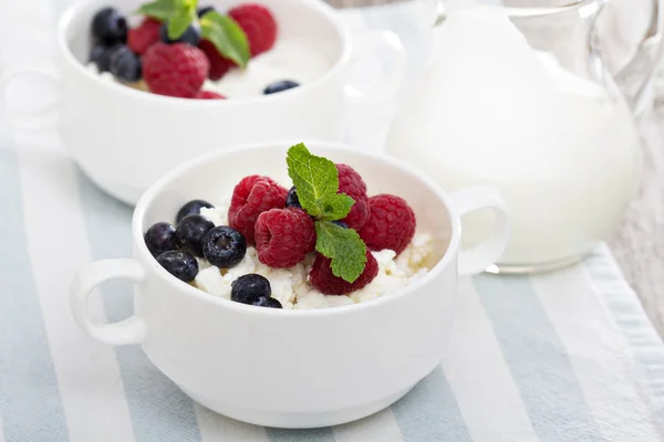 Colofrul healthy breakfast with cottage cheese — Stock Photo, Image