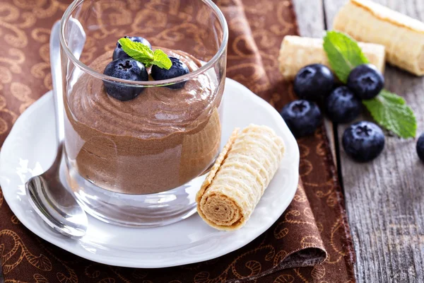 Pudín de chocolate con aguacate saludable —  Fotos de Stock