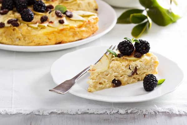 kugel geleneksel yemeği makarna pasta pişmiş