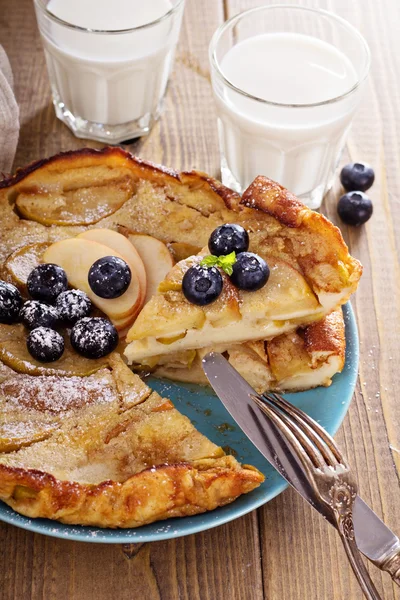 Baking with apple, sugar and cinnamon — Stock Photo, Image