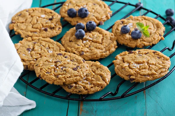 Gluten free chocolate chip cookies — Stock Photo, Image