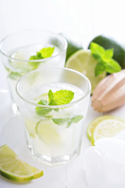 Lime mojito lemonad iskall nybakade — Stockfoto