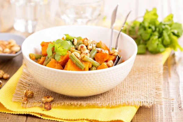 Zoete aardappel stoofpotje met groene bonen — Stockfoto