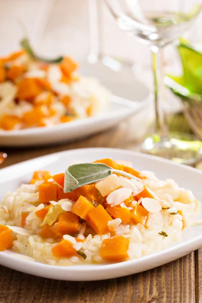 Risotto vegano con calabaza de mantequilla — Foto de Stock