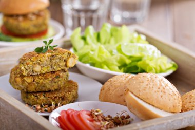Mercimek ve pistashios vejetaryen Burger