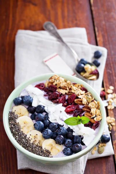 Breakfast smoothie bowl with fruits — Stock Photo, Image