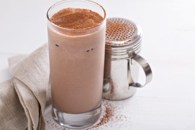 Soğuk çikolata milkshake