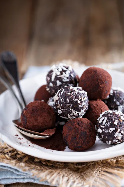 Sağlıklı çikolata truffles — Stok fotoğraf
