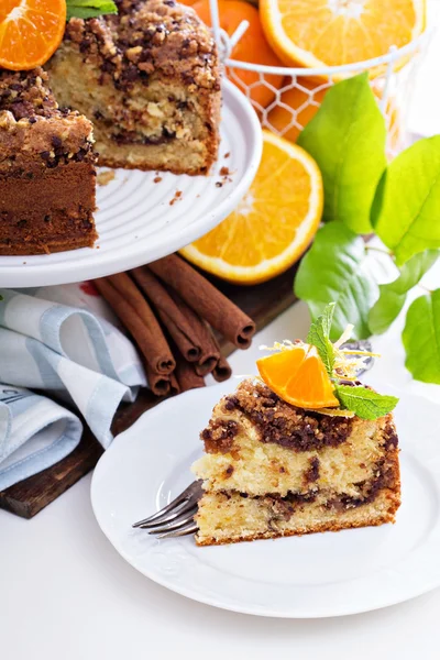 Koffie taart met sinaasappelen, noten en chocolade — Stockfoto