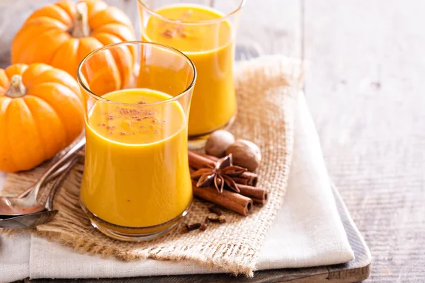 Pumpkin and orange spiced drink