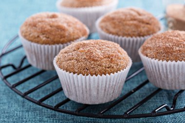 Elma sosu muffins baharatlar ile