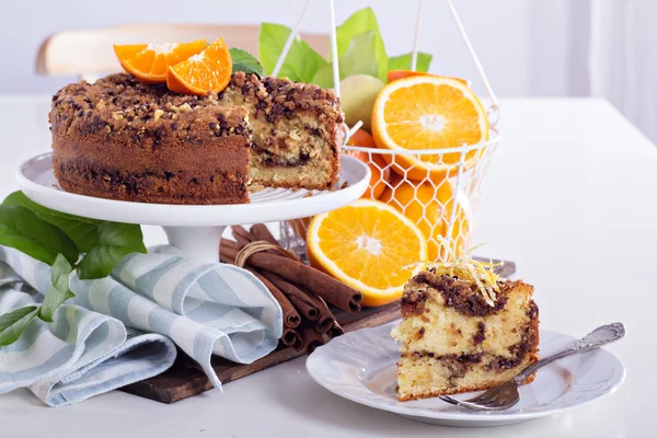 Coffee cake with oranges, nuts and chocolate — Stock Photo, Image