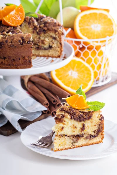 Coffee cake with oranges, nuts and chocolate — Stock Photo, Image