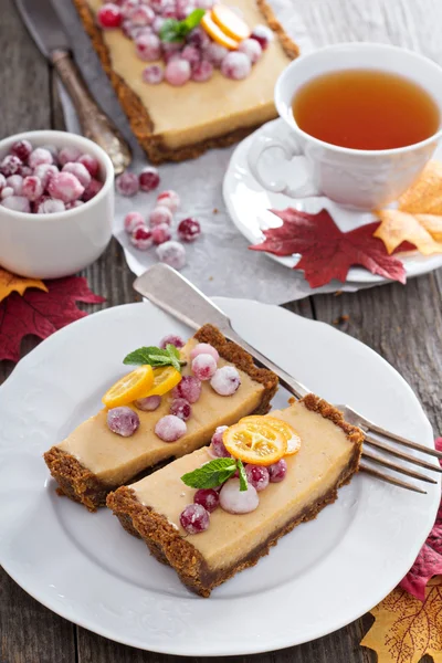 Pompoen taart op peperkoek korst — Stockfoto