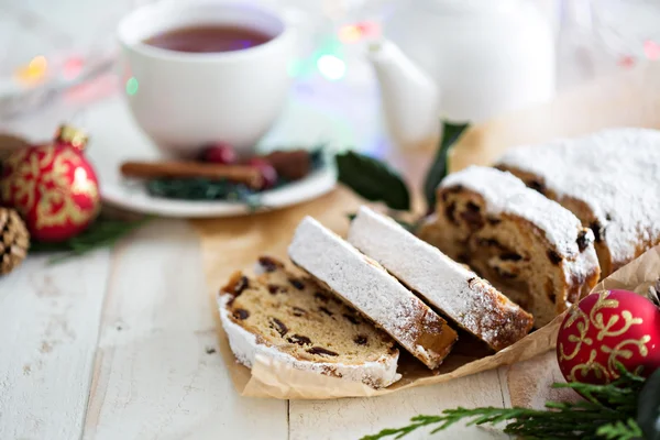 Noel stollen çay ile — Stok fotoğraf