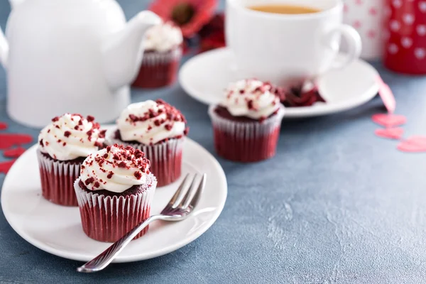 Cupcakes en velours rouge pour la Saint Valentin — Photo