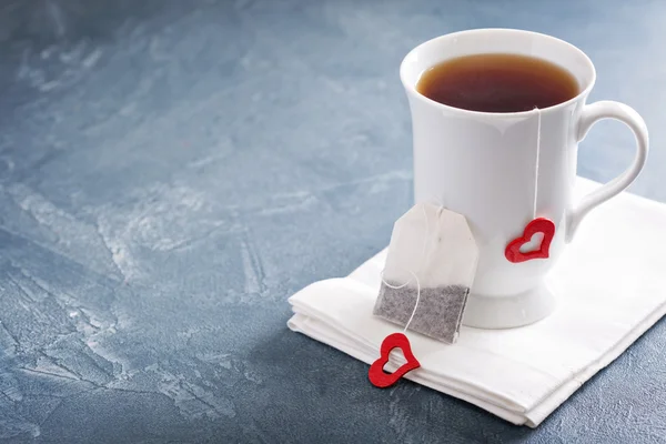 Taza de té y bolsa para el día de San Valentín —  Fotos de Stock