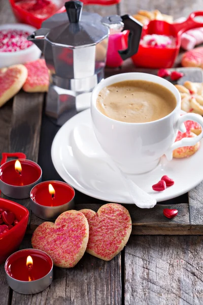 Caffè per San Valentino con biscotti — Foto Stock