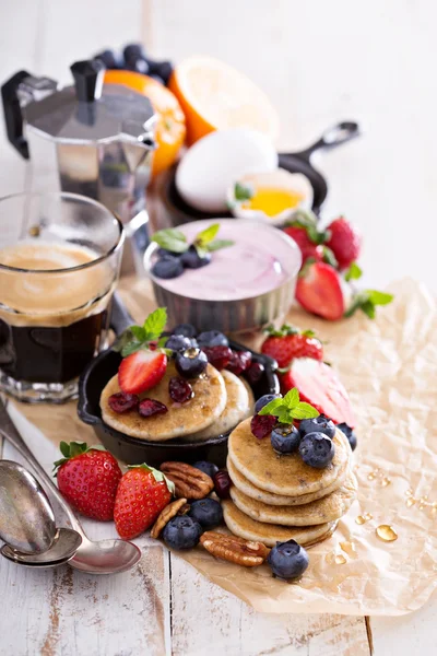 Colazione variopinta e gustosa — Foto Stock