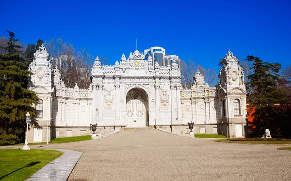 Palacio Dolmabahce Distrito Besiktas Costa Europea Del Bósforo Estambul Turquía — Foto de Stock