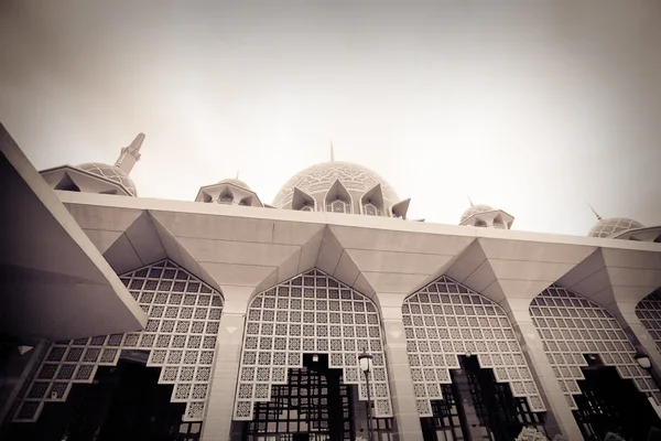 Meczet Putra znajduje się w mieście Putrajaya, Malezja — Zdjęcie stockowe