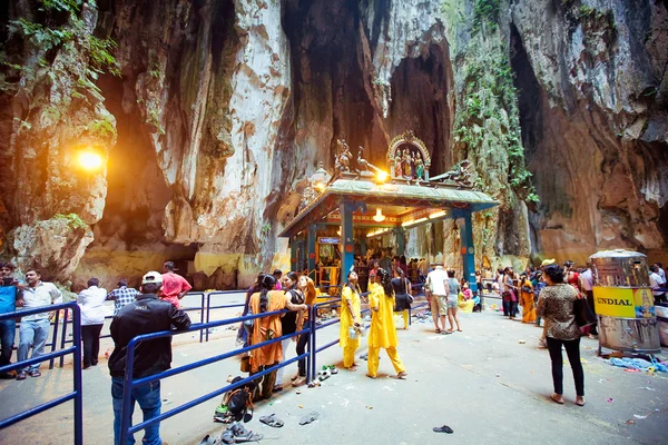 BATU CAVES, MALAYSIA - 18 GENNAIO 2014: Thaipusam alle Grotte di Batu tem — Foto Stock