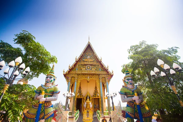 Buddhistický chrám v ostrově koh samui, Thajsko. — Stock fotografie