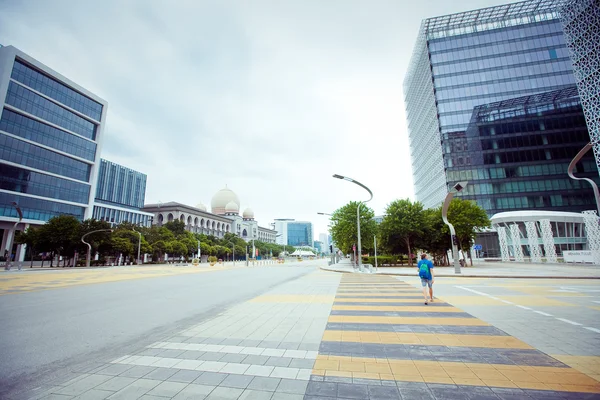 Lege stad Street in hete zomerweer — Stockfoto