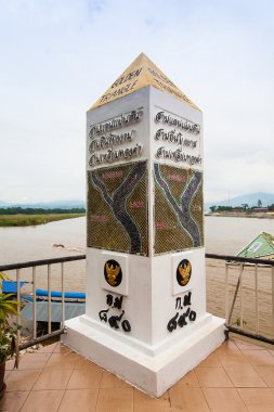 Altın üçgen - Tayland, Myanmar ve Laos sınırına