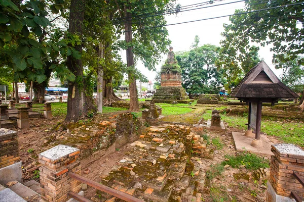 Ruínas do templo em Sop Ruak, norte da Tailândia — Fotografia de Stock