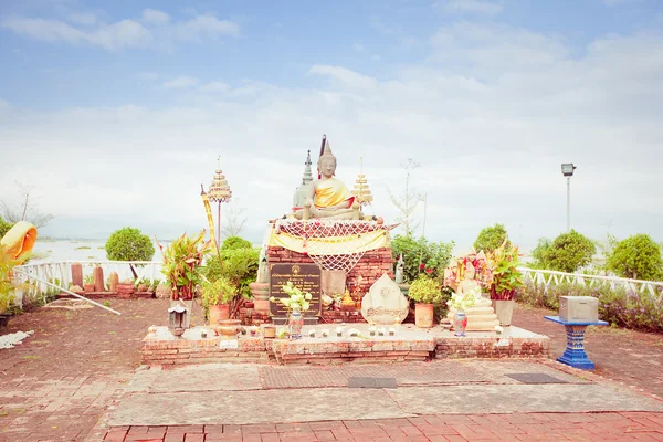 Najstarszych świątyni pod wodą w jeziorze Kwan Phayao — Zdjęcie stockowe