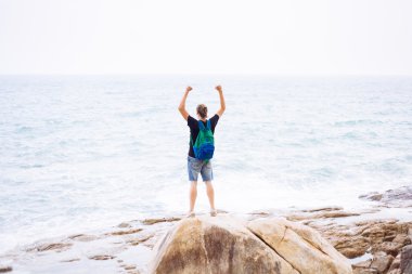 Spor ve yaşam başarıları ve başarı kavramı. Adam rai görünümünü