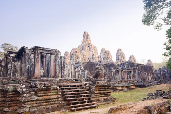Templo de Bayon no complexo de Angkor, Siem Reap, Camboja — Fotografia de Stock