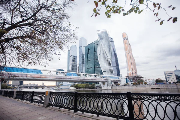 Panorama da Cidade de Moscou, Rússia da margem do Rio Moskva — Fotografia de Stock