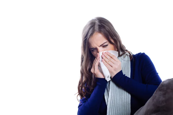Mladá žena s chřipkou — Stock fotografie