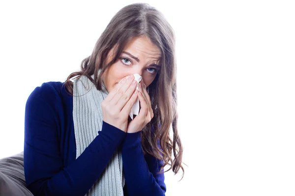 Mladá žena s chřipkou — Stock fotografie