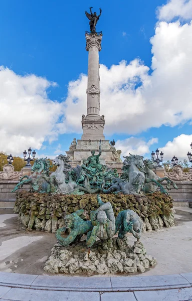 Colonnes des жирондистів, бордовий — стокове фото