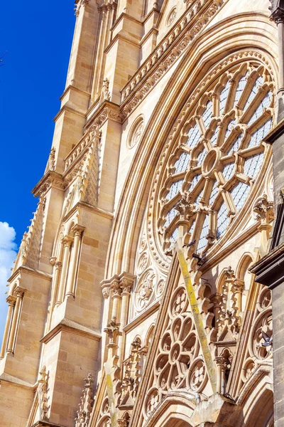 Eglise Сен-Луї де Chartrons, бордовий — стокове фото
