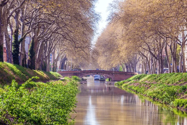 Canal de brienne, toulouse, Francja — Zdjęcie stockowe