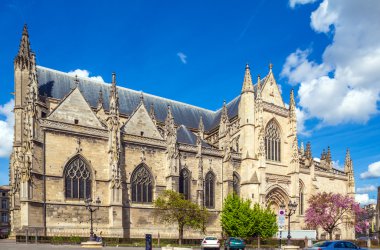 Yüksek Gotik çan kulesi Catherdal, Bordeaux