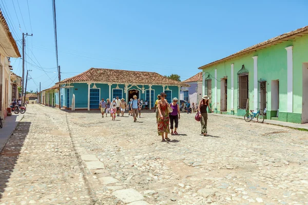 TRINIDAD, CUBA - 30 DE MARZO DE 2012: calles del casco antiguo —  Fotos de Stock