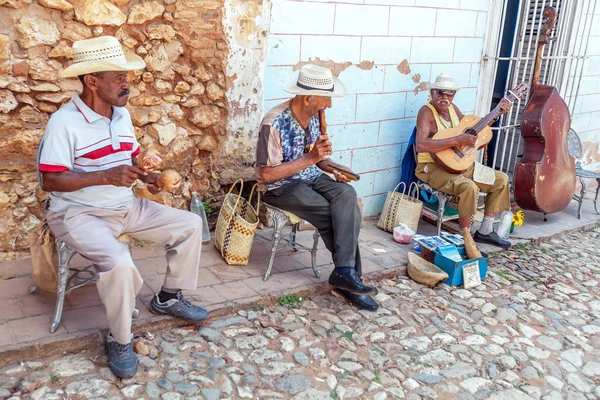 TRINIDAD, CUBA - MARCH 30, 2012: street music band of four men — Stock Photo, Image