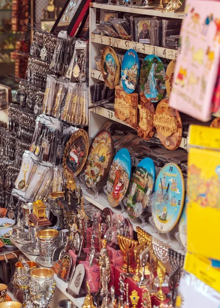 Jerusalem, Israel-16 februari 2013: souvenirer butik på Str — Stockfoto