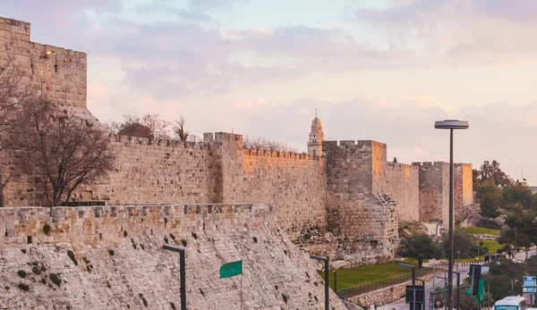 エルサレム旧市街の中の古代の城塞 — ストック写真