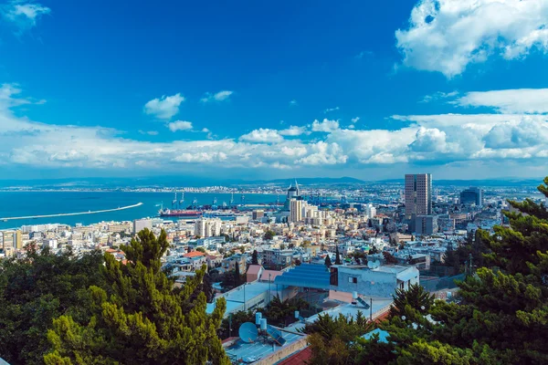 Letecký pohled na Haifa z Bahai zahrady — Stock fotografie