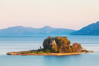 Manastır Pontikonisi Adası, Corfu, Yunanistan
