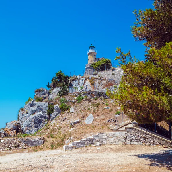 Fyren vid gamla fästningen i Kerkyra, Korfu — Stockfoto