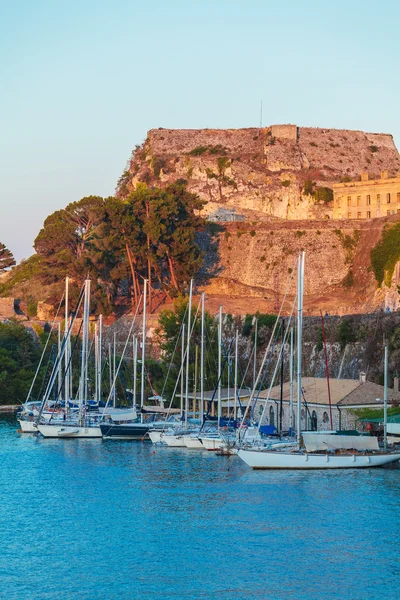 Antigua fortaleza en Kerkyra, isla de Corfú — Foto de Stock